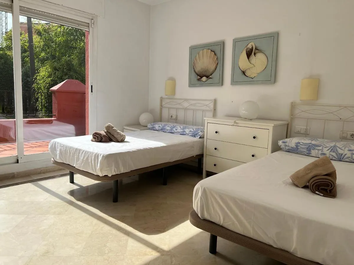 Spacious Golden Mile Townhouse Marbella Apartamento