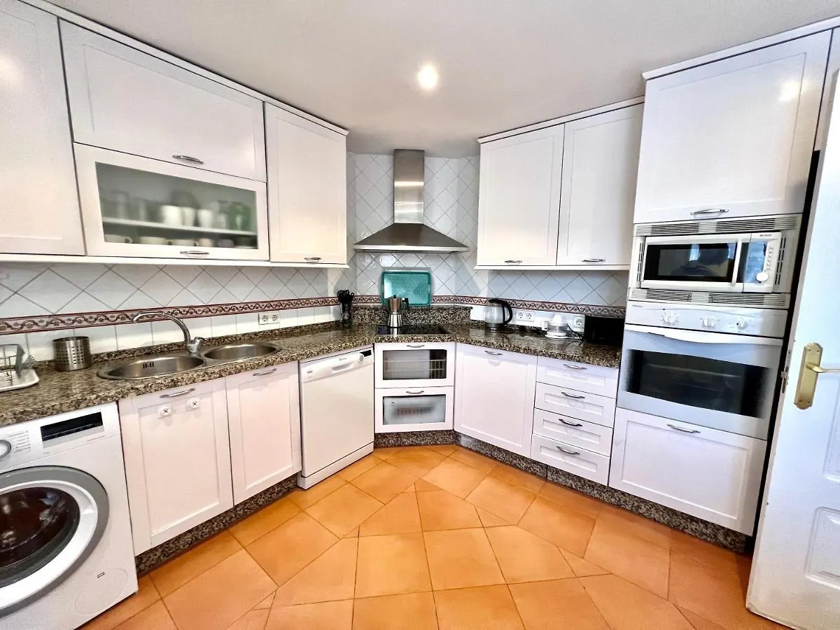 Spacious Golden Mile Townhouse Marbella Apartment