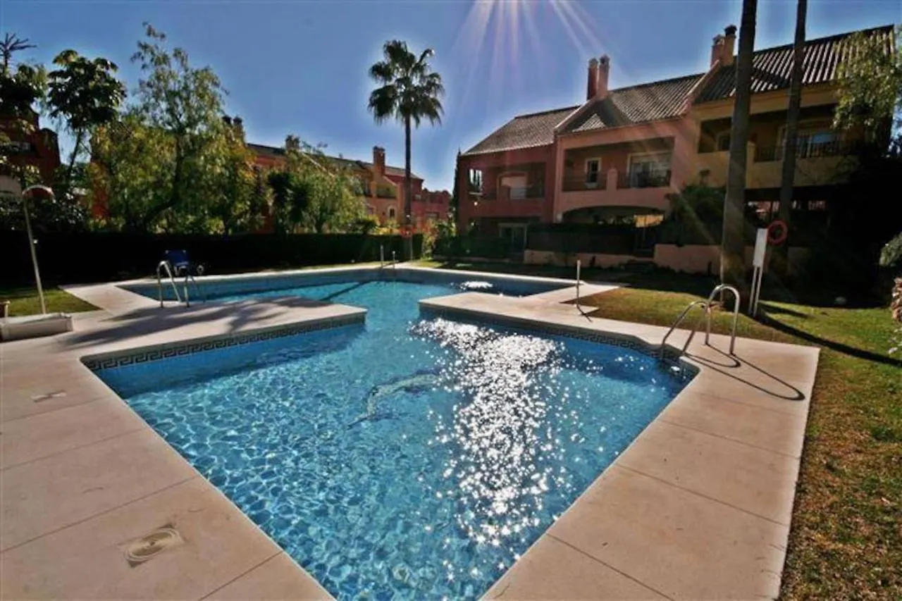 Apartment Spacious Golden Mile Townhouse Marbella